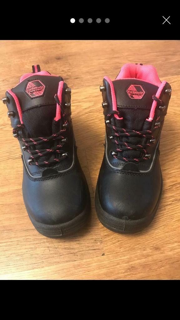 ladies safety shoes size 4